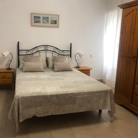 Acogedora Casa En Cap Negret, Ubicada A Primera Línea De La Playa. Сasa de vacaciones *